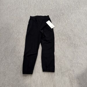 NWT Lululemon Hawaii Adpapted State Cropped Joggers